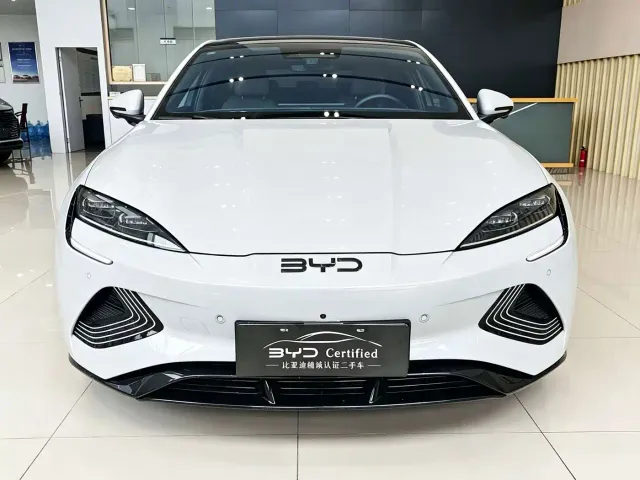 BYD Seal — Фото автомобиля 2