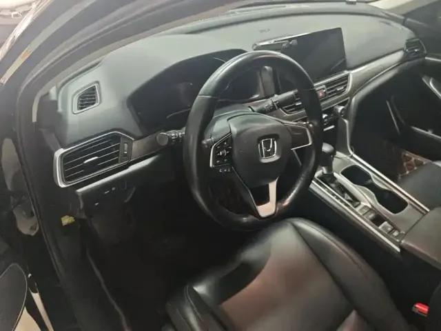 Honda Accord — Фото автомобиля 15