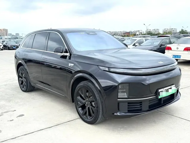 Li Auto L7 — Фото автомобиля 3
