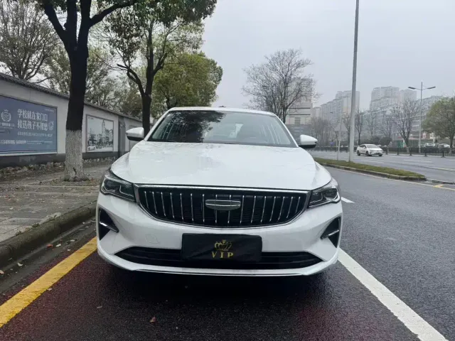 Geely Emgrand — Фото автомобиля 2