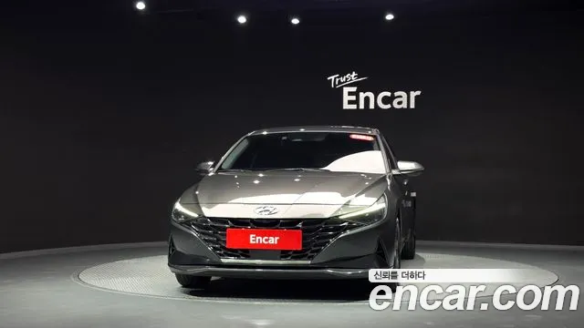 Hyundai Avante CN7 — Фото автомобиля 3