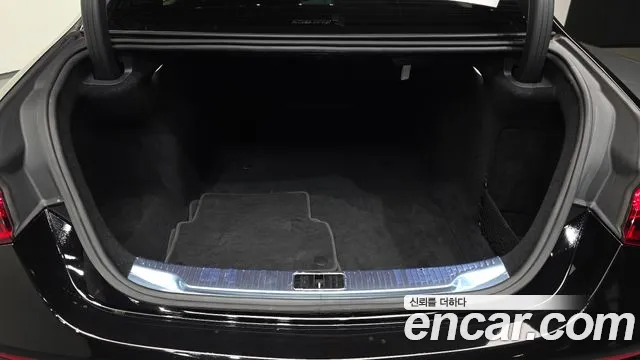 Mercedes-Benz S-Class — Фото автомобиля 20