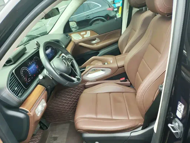 Mercedes-Benz GLE-Class — Фото автомобиля 19
