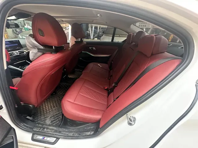 BMW 3 Series — Фото автомобиля 8