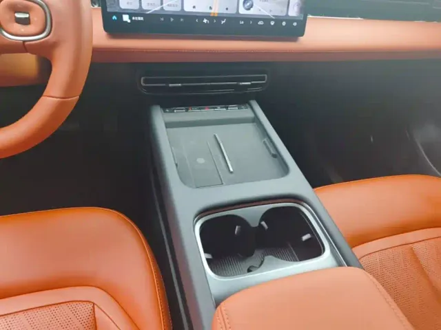 Wuling Starlight — Фото автомобиля 13