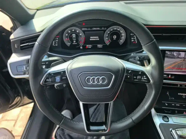 Audi A6L — Фото автомобиля 10