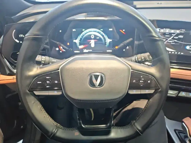 Changan X5 Plus — Фото автомобиля 10
