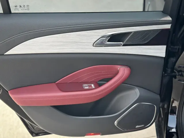 Hongqi H5 — Фото автомобиля 8