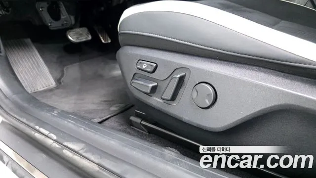 Kia EV6 — Фото автомобиля 24