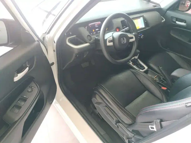 Honda Fit — Фото автомобиля 15