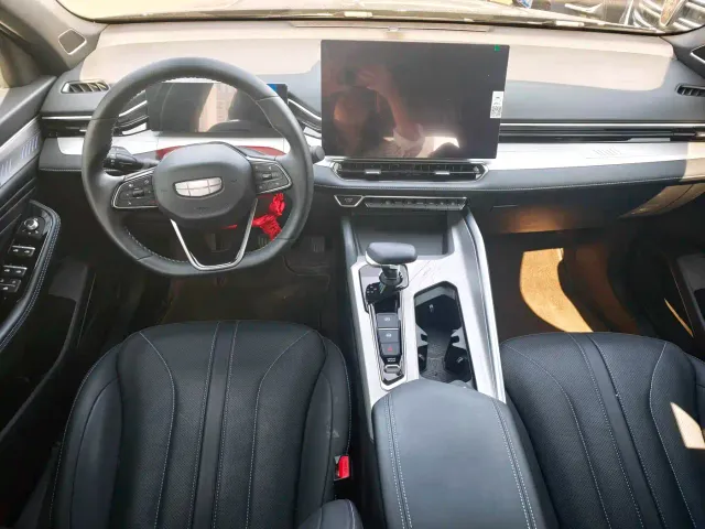Geely Xingrui — Фото автомобиля 5