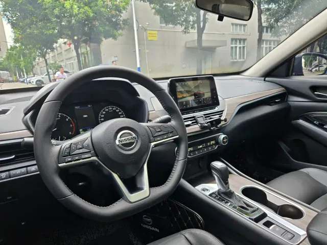Nissan Teana — Фото автомобиля 9