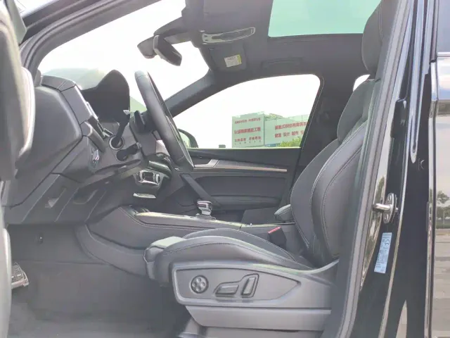 Audi Q5L — Фото автомобиля 17