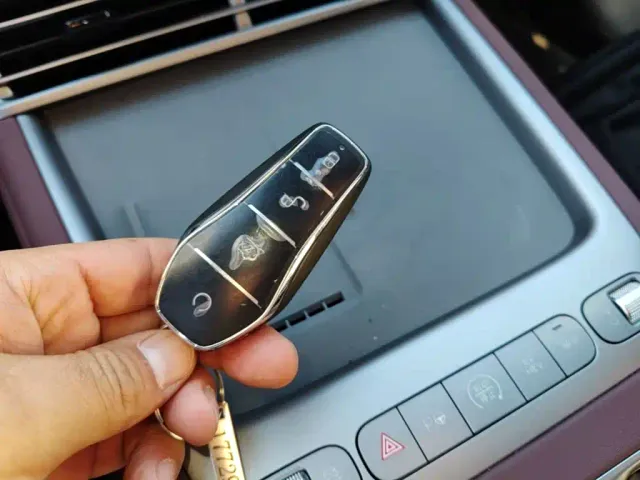 BYD Seal 07 DM-i — Фото автомобиля 8