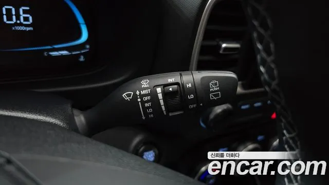 Hyundai Venue — Фото автомобиля 26