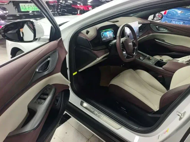 BYD Seal — Фото автомобиля 15