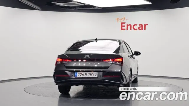 Hyundai AVANTE Новый Avante (CN7) — Фото автомобиля 4