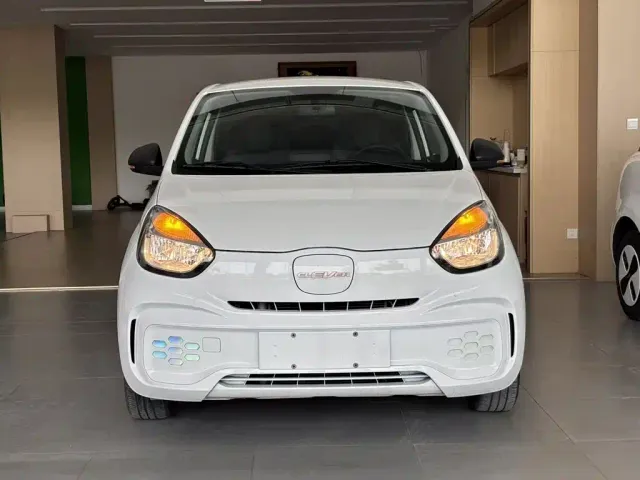Roewe Clever — Фото автомобиля 2