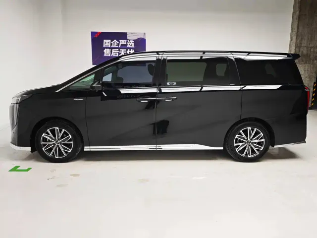 GAC Trumpchi M8 — Фото автомобиля 9