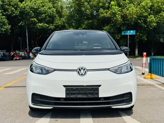 Volkswagen ID.3 — Фото автомобиля 2