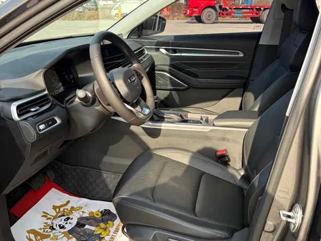 Geely Emgrand — Фото автомобиля 5