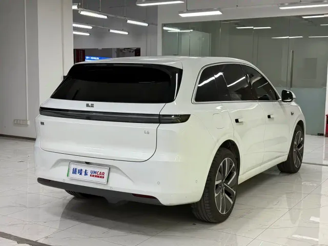 Li Auto L6 — Фото автомобиля 6