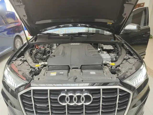 Audi Q7 — Фото автомобиля 15