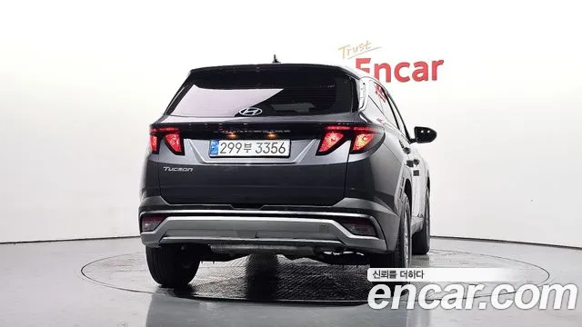 Hyundai Tucson Новый Tucson (NX4) Бензин 1.6 турбо 2WD — Фото автомобиля 4