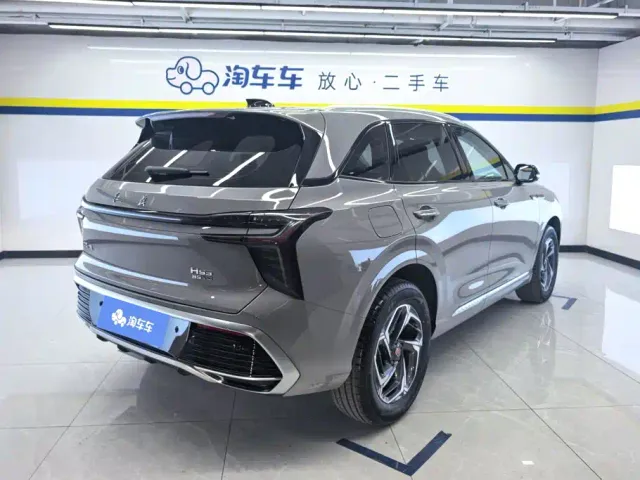 Hongqi HS3 — Фото автомобиля 3