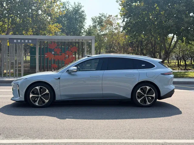 Nio ET5 Touring — Фото автомобиля 19
