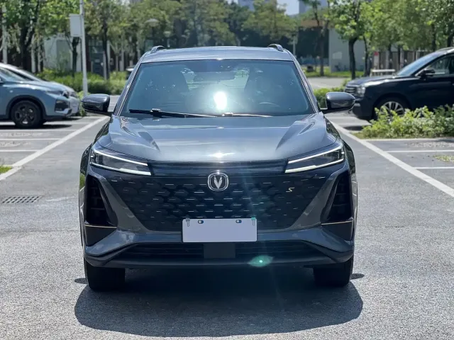 Changan CS75 Plus — Фото автомобиля 2