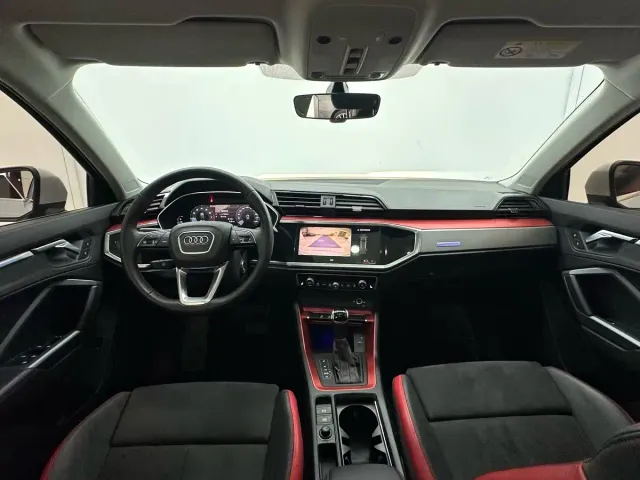 Audi Q3 — Фото автомобиля 12