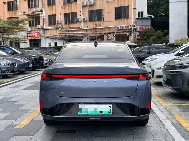 Xpeng P5 — Фото автомобиля 5