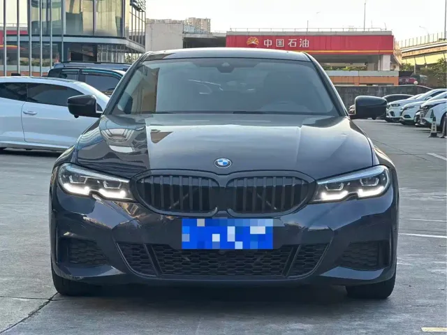 BMW 3 Series — Фото автомобиля 2