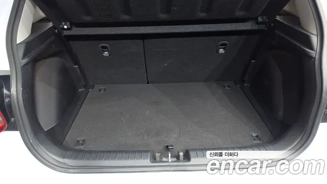Hyundai Venue Venue 1.6 Premium — Фото автомобиля 16
