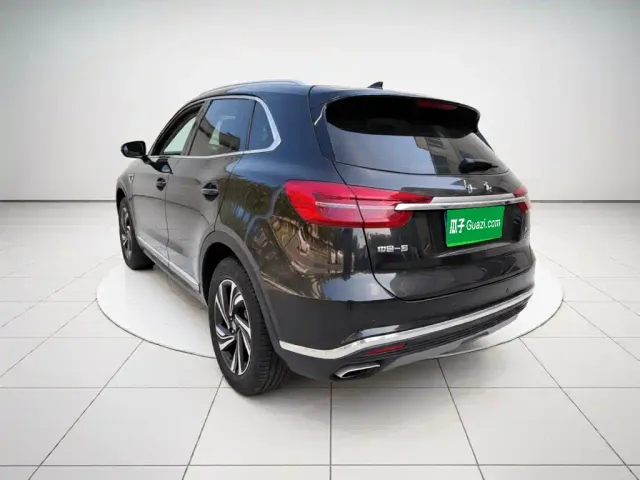 Hongqi HS5 — Фото автомобиля 24