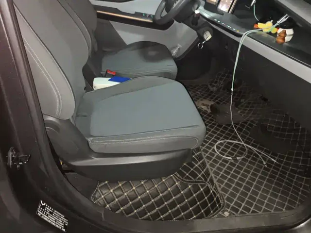 Wuling NanoEV — Фото автомобиля 8