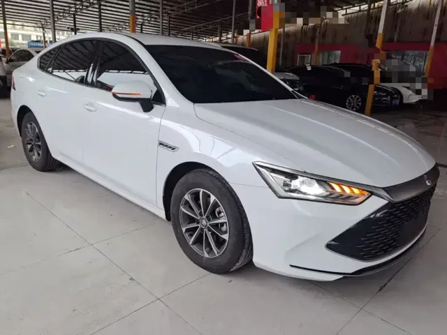 BYD Qin PLUS — Фото автомобиля 3