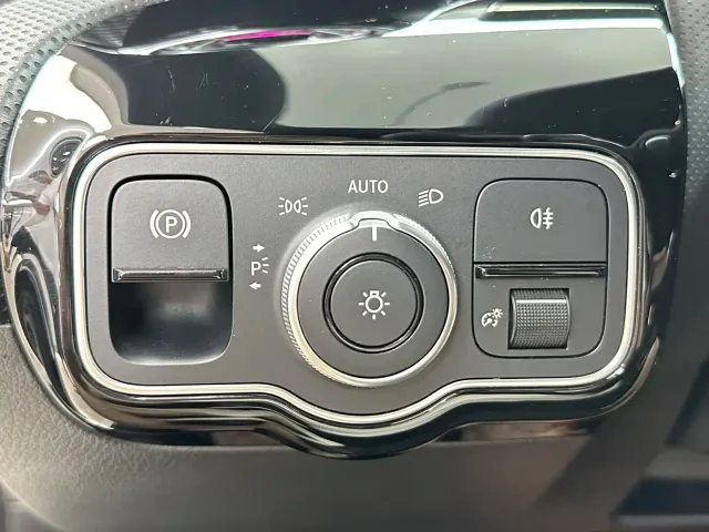 Mercedes-Benz A-Class — Фото автомобиля 21