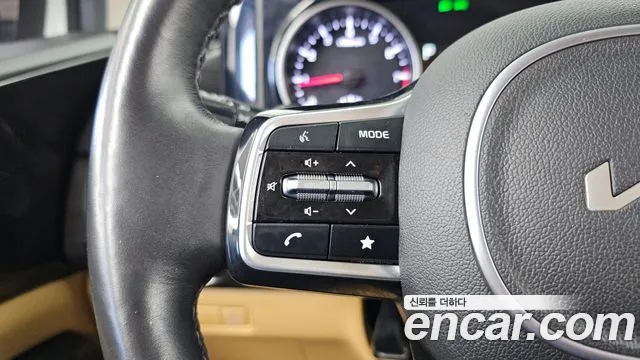 Kia Carnival 4th Gen — Фото автомобиля 16