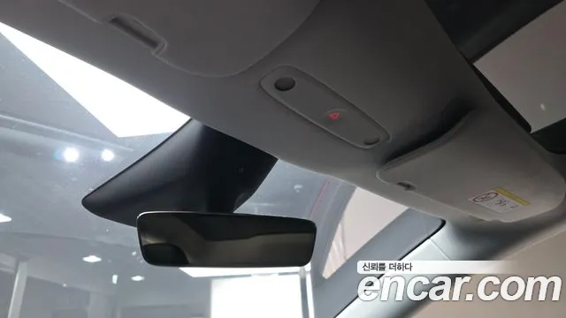 Tesla Model Y — Фото автомобиля 24