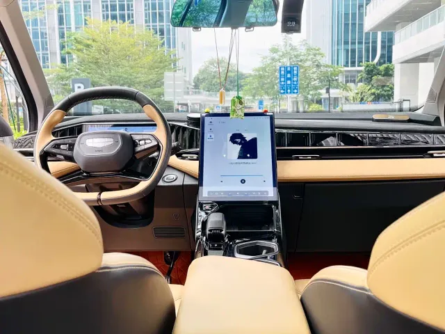Geely Boyue L — Фото автомобиля 17