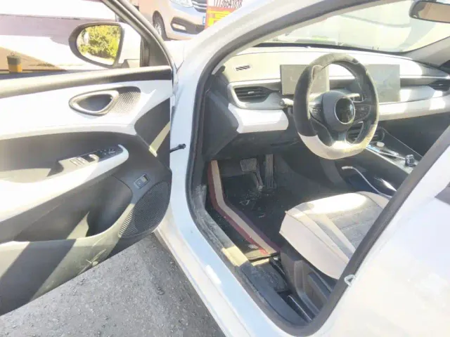BYD Seal 05 DM-i — Фото автомобиля 12