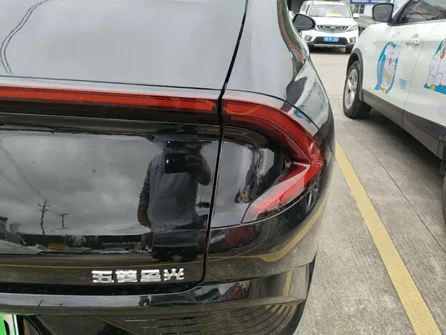 Wuling Starlight — Фото автомобиля 7