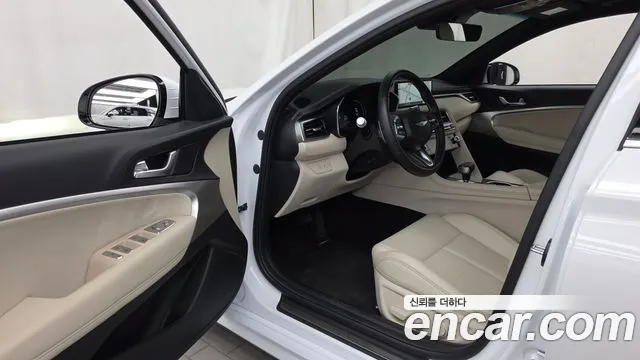 Genesis G70 — Фото автомобиля 15