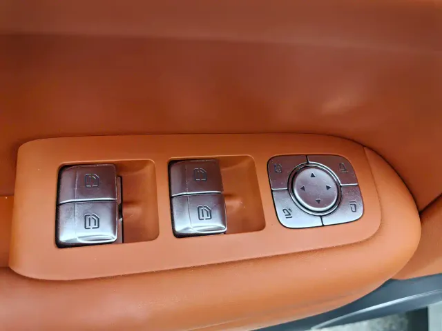 Li Auto L6 — Фото автомобиля 26