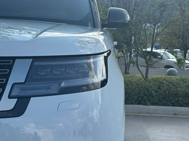 Land Rover Range Rover — Фото автомобиля 6