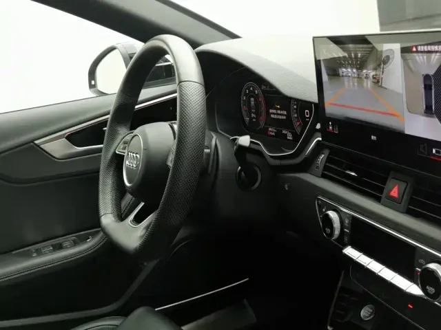 Audi A4L — Фото автомобиля 22