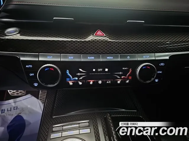 Genesis G80 Бензин 2.5 турбо AWD — Фото автомобиля 10