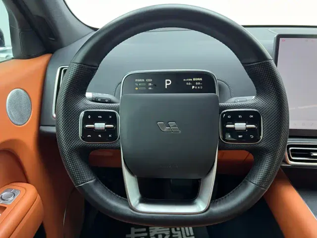 Li Auto L7 — Фото автомобиля 23